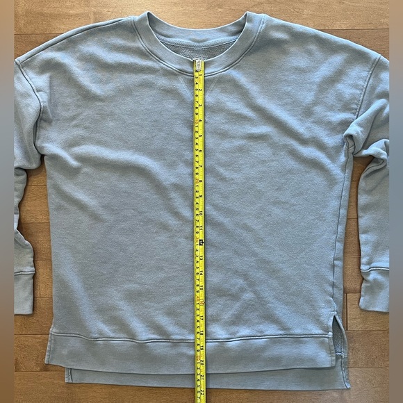 Time and Tru Women’s Gray Crewneck Sweatshirt Size Small - Picture 3 of 6